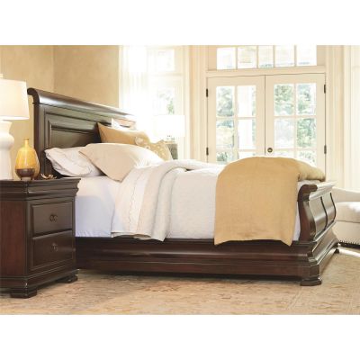 Universal Reprise Classical Cherry Sleigh Bedroom Set