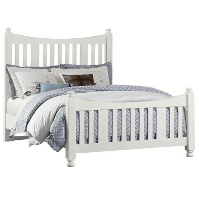 Artisan & Post Maple Road Queen Slat Poster Bed with slat poster Footboard in White