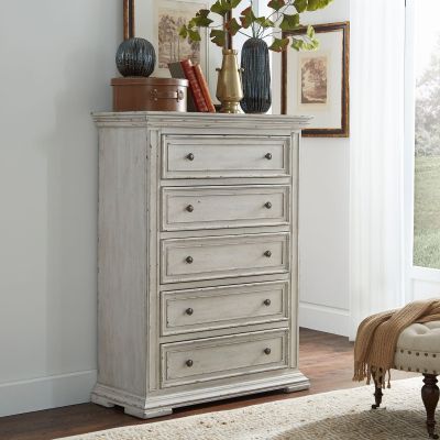 Liberty Furniture Big Valley Five Drawer Chest in Whitestone 