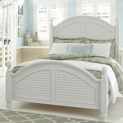 Liberty Furniture Summer House I White Poster bed in White